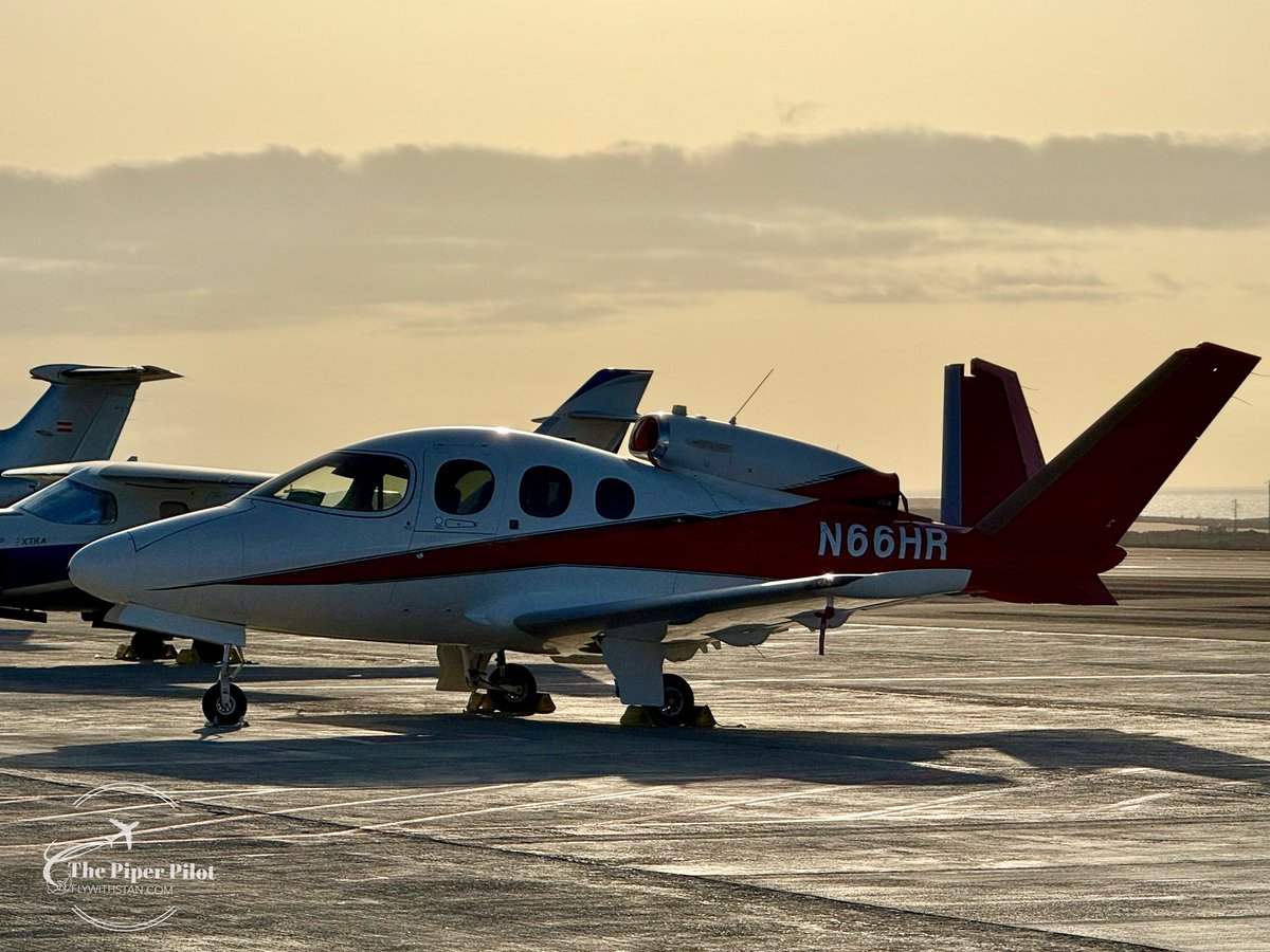 stani320's tweet image. A bunch of special visitors parked at Tenerife South airport today… ✈️ #piper #cessna #cirrusjet #avgeek #tenerife #airport #aviation #airport