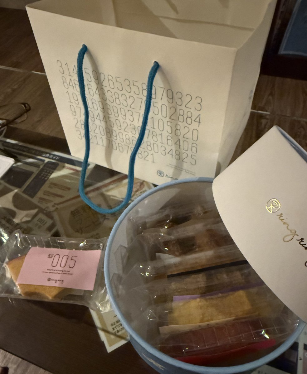 はるか嬢への捧げ物

米粉バームクーヘン

色々味があって楽しいです！