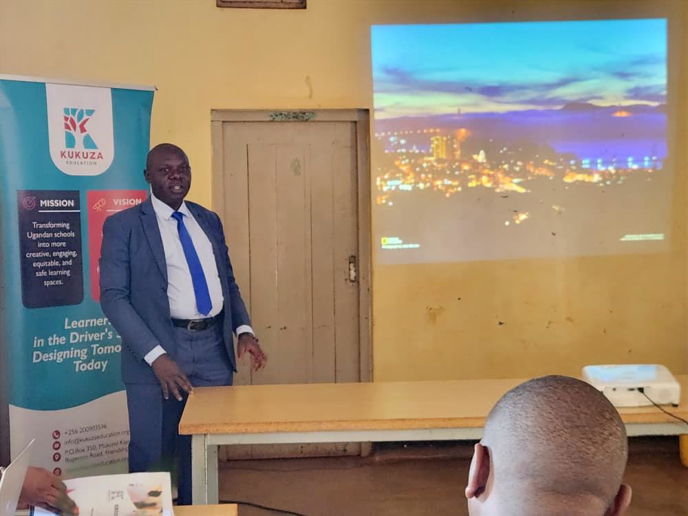 KukuzaEducation's tweet photo. #Collaboration.
This week, Kukuza Education had the privilege of meeting with education officials in Buikwe District, including the District Education Officer, Mr. Julius Musasizi Kizito. The purpose of the engagement was to discuss Kukuza's work in Buikwe schools. https://t.co/hEeVzZ4ZsE