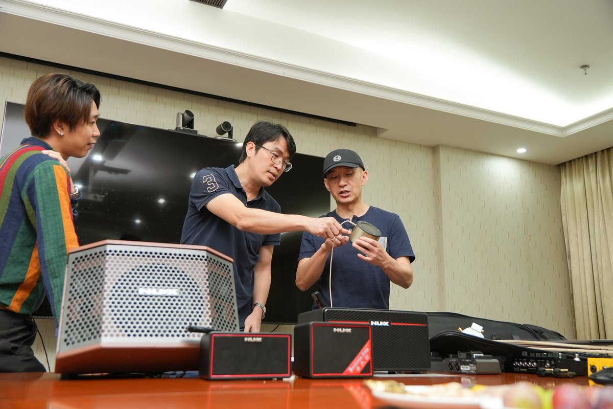 erhuplayer's tweet photo. 深入蔚科
探讨音乐
科���创新
前景无限 https://t.co/2m5SER7VlE