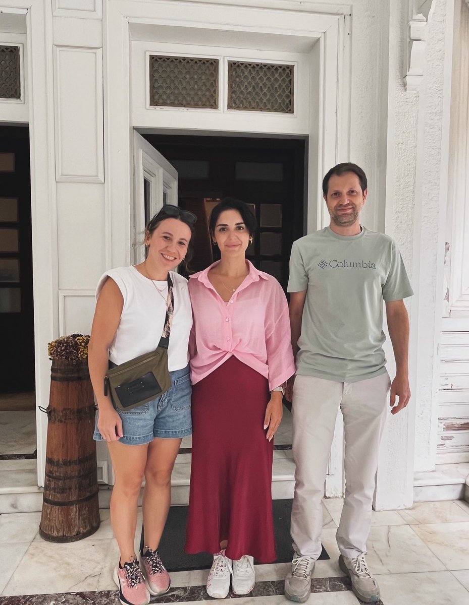 Değerli bir görüşmenin ardından,yüzler gülüyor 🙂
Değerli müşterilerimi portföylerini bana emanet etmenin güveniyle uğurladım 🙏

#bireyselemeklilik #ücretsiz #fonyönetimi #kesfet #yatırım #yatırımtavsiyesi  #befas  #istanbul #izmir  #katılımfonları
 #bes  @prostratejisigorta