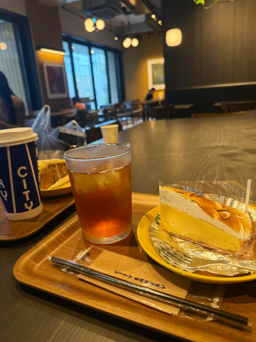 masacyoo's tweet photo. 2連休満喫したーヽ(≧▽≦)ﾉ
北海道物産展行ってー
サラダ屋🥗さん行ってー
シティベーカリーでレモンパイ🍋食べてー

はぁぁ♥️
幸せ☻

27日〜29日ま���北山宏光のライブと
東京の友達に会えるから
今月は楽しみ沢山で嬉しい🥹
仙台のライブ…なんやかんや用事出来て
行けなかったんだよね💧 https://t.co/miJy8b4Iem