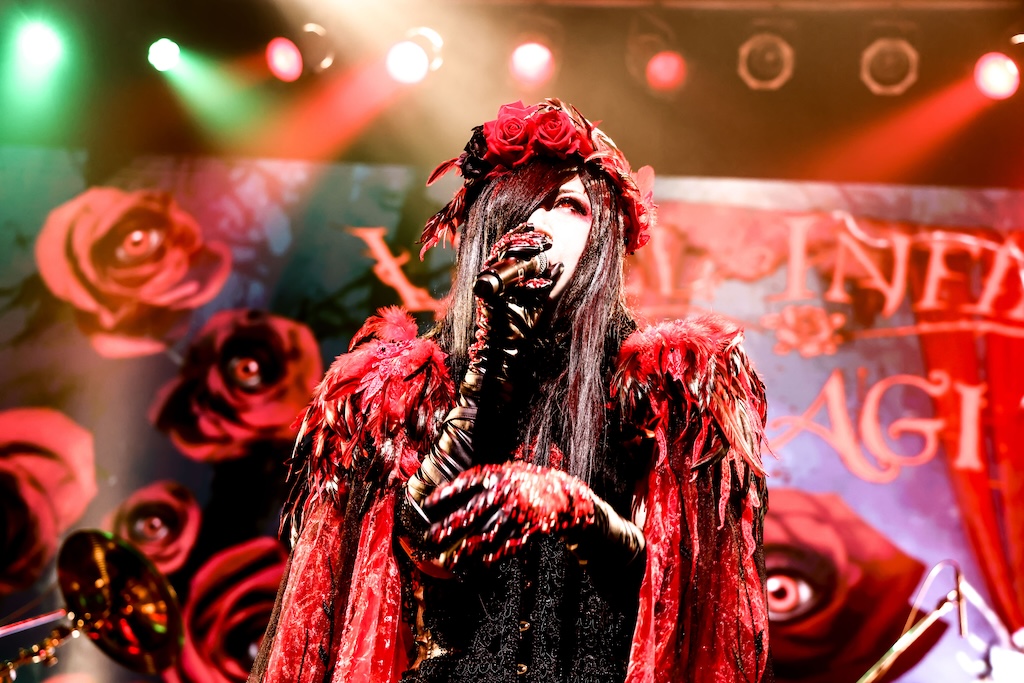 Vif_music's tweet photo. 🟦Live Report🟦
ASAGI、豪華ミュージシャンと共に魅せた「LEVEL INFINITY」ツアーファイナル＆バースデー公演＠ Spotify O-EASTのレポートをUP！ぜひチェックを！

▶️https://t.co/vYxNa3oAHP

#Vif #ASAGI #浅葱 #LEVELINFINITY
@ASAGI_SOLO
@hiro_guitar
@GtGiru_official
@AKI_official_jp 
@D_HIROKI_D 
@224_Shinya 
@Leda_Cygnus_
@D_HIDE_ZOU_Gt