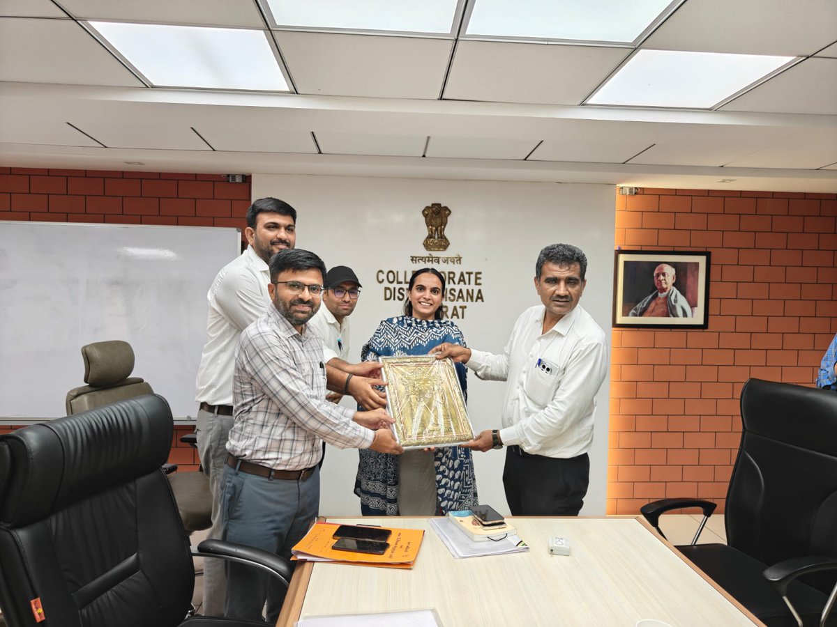 ભાદરવી પૂનમ પદયાત્રા ખેરાલુ, સતલાસણા, વડનગર તાલુકા માં થી અંબાજી દર્શને જતા પદયાત્રીઓ માટે ખુબ જ સારા સંકલન સાથે પૂર્ણ થતા માન કલેક્ટર સાહેબ, માન. RAC સાહેબ તરફ થી ખેરાલુ પ્રાંત અને ત્રણેય તાલુકા મામલતદારશ્રીઓ ની કામગીરી બિરદાવવામાં આવી. <a href="/CollectorMeh/">Collector Mehsana</a> <a href="/CMOGuj/">CMO Gujarat</a>