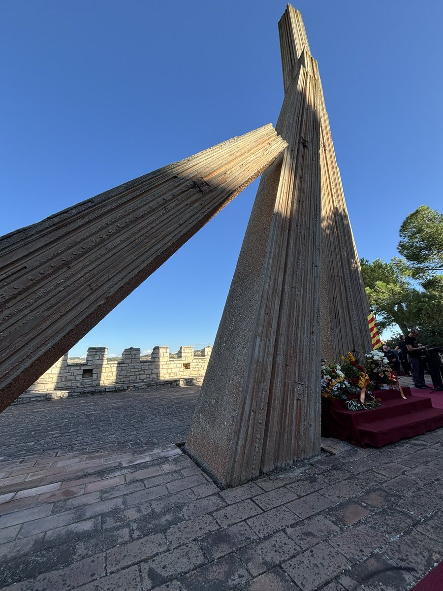 "Des dl pessimisme no es construeix res; des d la indiferència no es pot exigir res; des dl sentiment d derrota és difícil tenir ànims d victòria; i des d la decepció reconstruir il·lusions. Per tant, tinguem cada dia autoestima, orgull, ambició i continuïtat" (11/9/2025 Cervera)