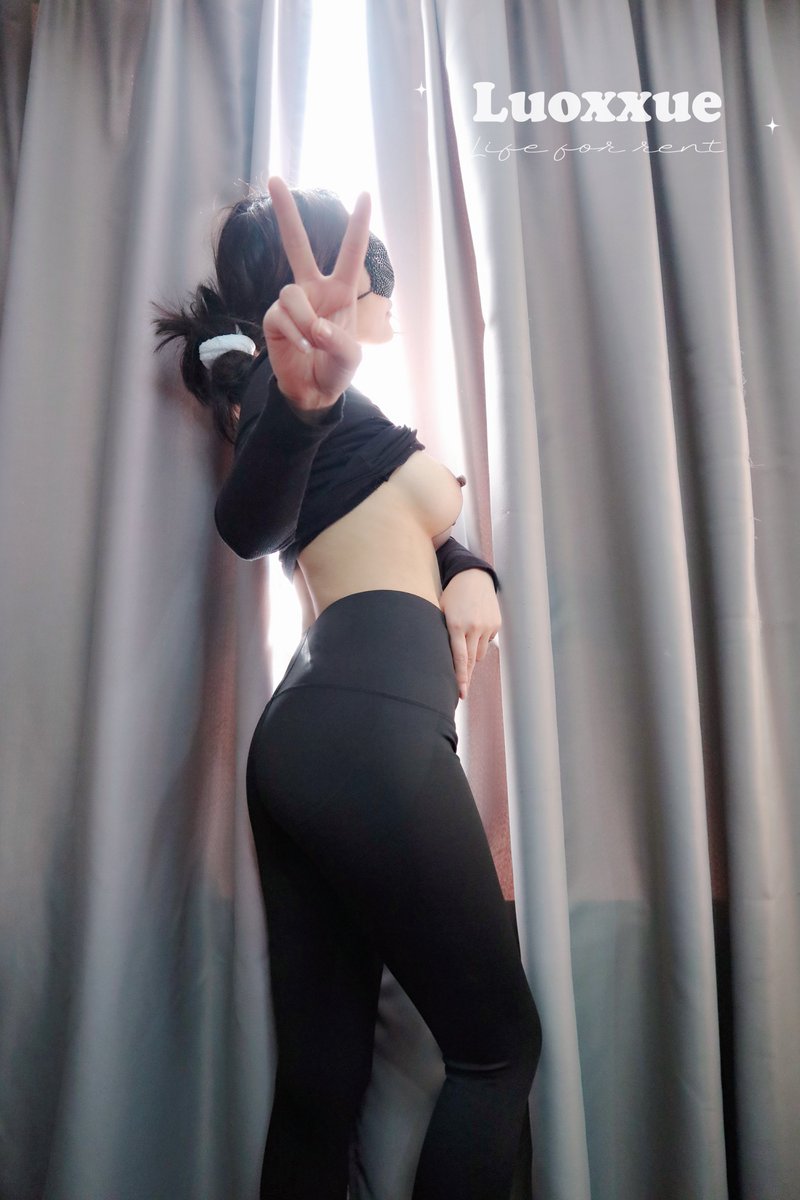 好久不见😂
所有套套款都有女士套
有问题联系我🔗：item.taobao.com/item.htm?ft=t&…