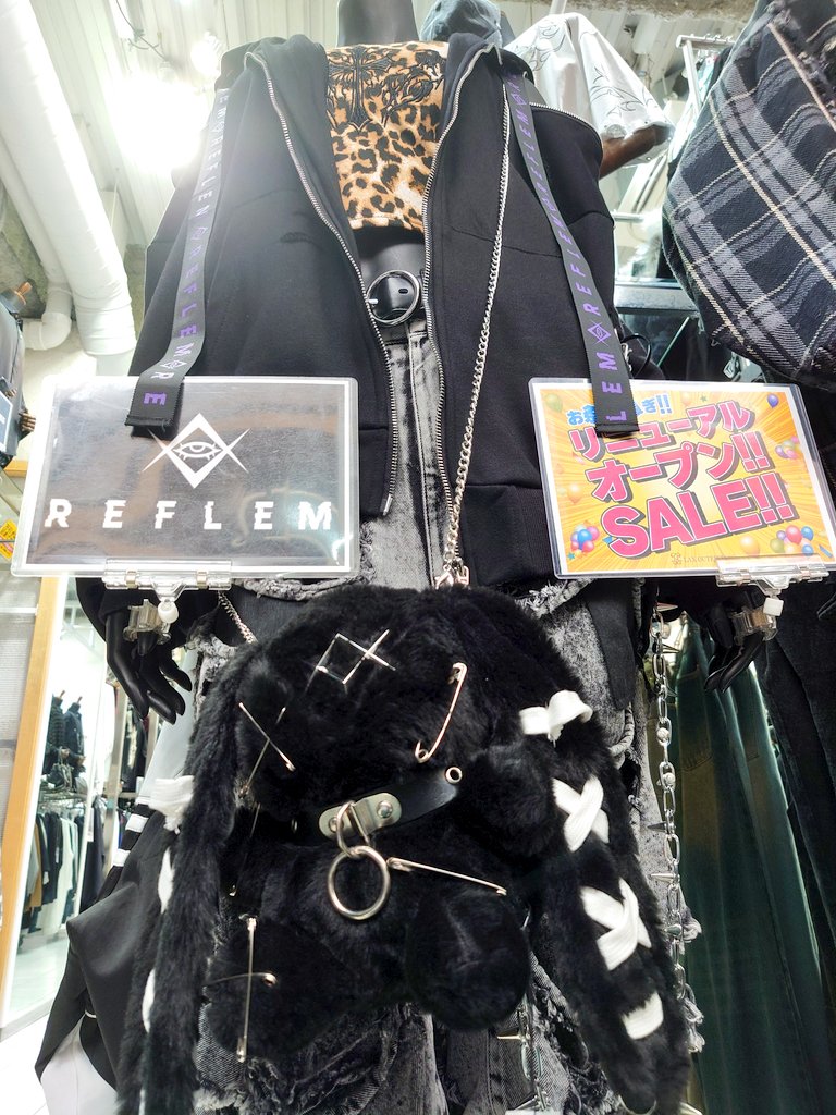 TRAVAS_LAX2's tweet photo. ✨本日9/12(金)✨
遂に【リニューアルオープン】を迎えました‼️@ラックス大須本店

日頃のご愛顧に感謝を込めて…
🔻オープニングセール開催中🔻
🎁ガチャガチャイベント実施中
→ステキな商品が当たるチャンス🎉

数量限定＆早い者勝ちです⚡
ぜひ店頭でお待ちしております😆

#名古屋 #大須 #REFLEM https://t.co/y9LtQhbGd3