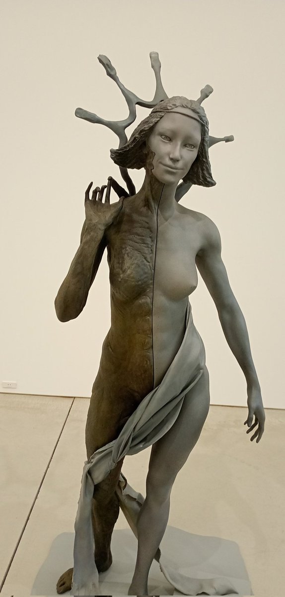 nwp_u's tweet photo. 『TENNOZ ART WEEK 2025』
会場　TERRADA ART COMPLEXほか
ステキだなぁ〜と思った作品！
（橘川裕輔さん、須賀悠介さん、宮崎浩太さん、吉田桃子さん、Helen Verhoevenさん）！他にもいっぱい面白い作品が〜
https://t.co/vyWVXcLXNU https://t.co/ZnuYaSLwZJ