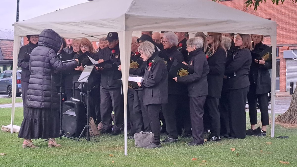Our annual vigil for World Suicide Prevention Day,  so much love shared , standing together carrying hope that together we can create a suicide safer community in Bury <a href="/BurySams/">Bury Samaritans</a> <a href="/PennineCareNHS/">Pennine Care NHS FT</a> <a href="/CreativeLivingC/">Mental Health Charity - Creative Living Centre</a> <a href="/andysmanclubuk/">#ANDYSMANCLUB</a>