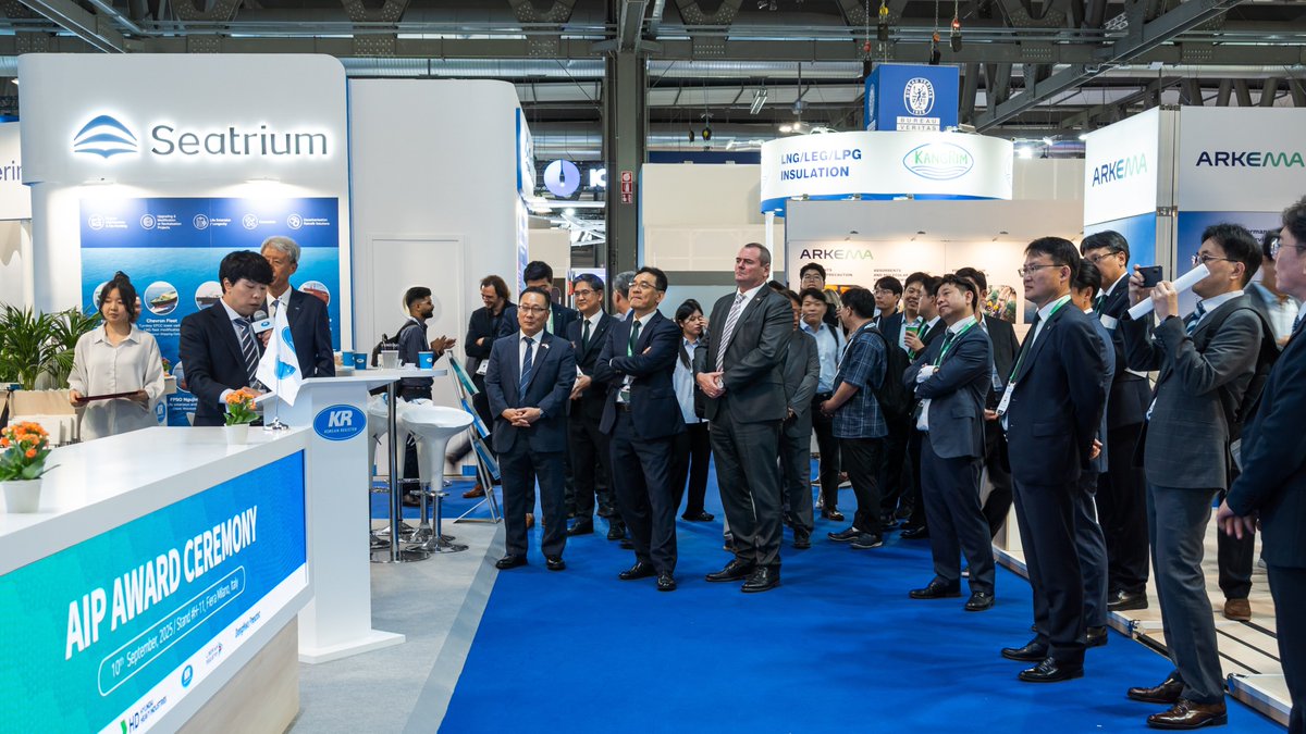 KoreanRegister's tweet image. Today is the final day of the exhibition. If you haven’t visited yet, don’t miss the chance to experience the future of energy with KR (Booth H11).

We look forward to seeing you in Milan! ✨

#KoreanRegister #Gastech #Gastech2025 #maritime #shipping #한국선급