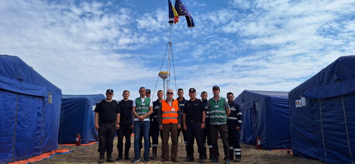Proud to attend the "BULGARIA 2025" NATO Emergency Management Exercise and recognize the professionalism, dedication and technical capabilities employed by the 🇷🇴 participants, including the <a href="/CentrulR/">Euro-Atlantic Resilience Centre</a> evaluators. Thank you, Catalin Rădoi and 🇷🇴 Embassy team!