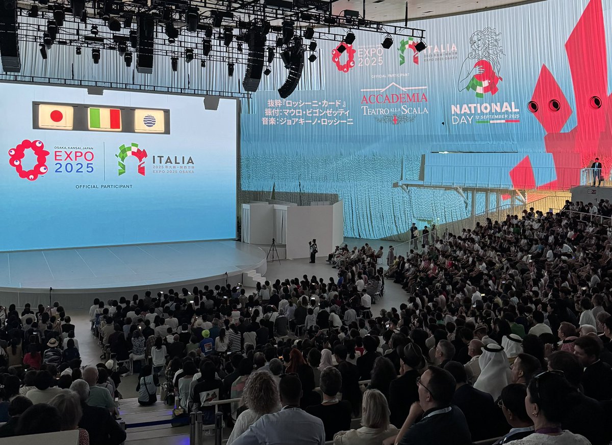 ItalyExpo2025's tweet photo. Il National Day dell’Italia a Expo 2025 Osaka ha regalato grandi emozioni con la Scuola di Ballo @accademiascala: un’esibizione straordinaria alla Shining Hat, la celebrazione del meglio della cultura italiana nel mondo 🌏 
📹 https://t.co/hsuu7bVvu7
🇮🇹 #ItalyNationalDay 🇮🇹
🇮🇹 #イタリア館 #大阪 #万博2025 #PadiglioneItalia #Expo2025 #Osaka 🇮🇹

@mariovattani @expo2025_japan @bieparis @ItalyinJPN @ItalyinOsaka @ItalyMFA @FondBracco
