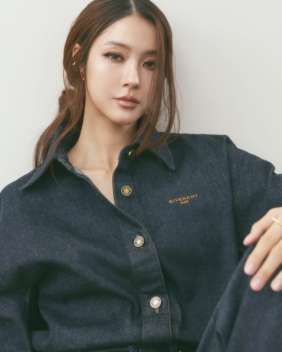 ปลป🌈jrᡣ𐭩ntf (@jennierosientf) on Twitter photo เอาลุคไหนเลือกเลยค่ะ ชีทำได้หมด
TIPNAREE GIVENCHY
#NAMTANxGIVENCHYFW2025
<a href="/NamtanTipnaree/">Namtan.Tipnaree</a> เอาลุคไหนเลือกเลยค่ะ ชีทำได้หมด
TIPNAREE GIVENCHY
#NAMTANxGIVENCHYFW2025
<a href="/NamtanTipnaree/">Namtan.Tipnaree</a>