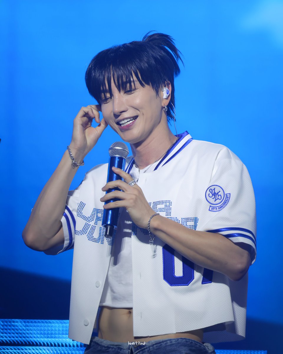 heart_teuk's tweet photo. 200회 슈퍼쇼 파이팅!!! @special1004 

#利特 #이특 #LEETEUK #슈퍼쇼10 https://t.co/ADvz3oY1Dn