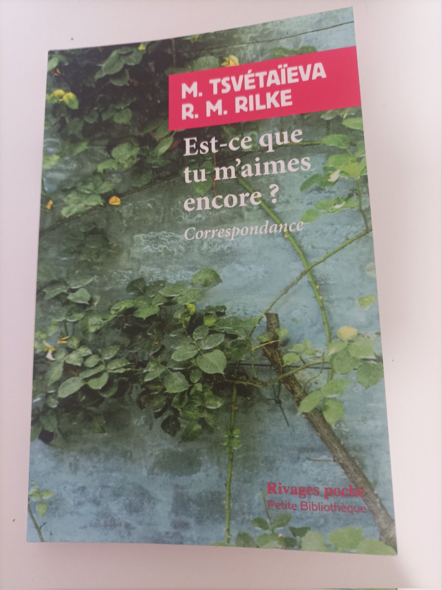 "Escriure poesia és traduir de la llengua materna de la poesia a una altra. [...] Escriure poesia és transcriure. [...] Un poeta pot escriure en francès, però no pot ser un poeta francès. És ridícul", Marina Tsvetàieva a Rilke (6/7/1926).