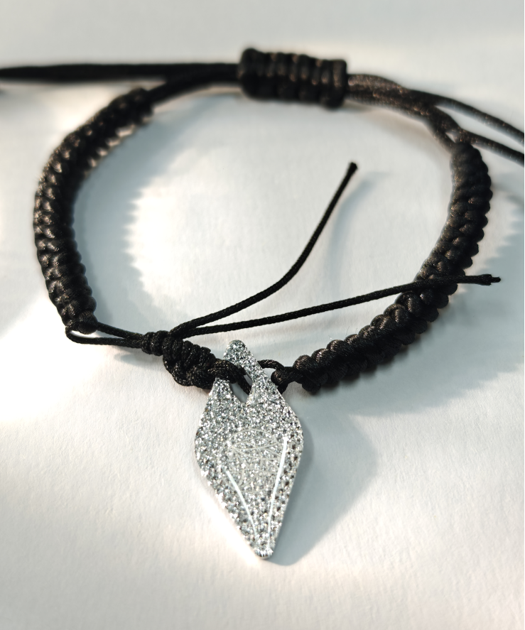 AKHiFi_Audio's tweet image. 🎧✨【YONGSE Fubuki 】✨🎁

衝撃の品質ケーブルが！
・6N高純度銀メッキ単結晶銅
・8ストランド編みで最高級伝導性
・高音はクリア、低音は力強い🎶

✨今なら特典として
おしゃれなTFZブレスレットをプレゼント！
このコスパは異常です🔥

#YONGSE #Fubuki #オーディオケーブル #高音質 #限定特典