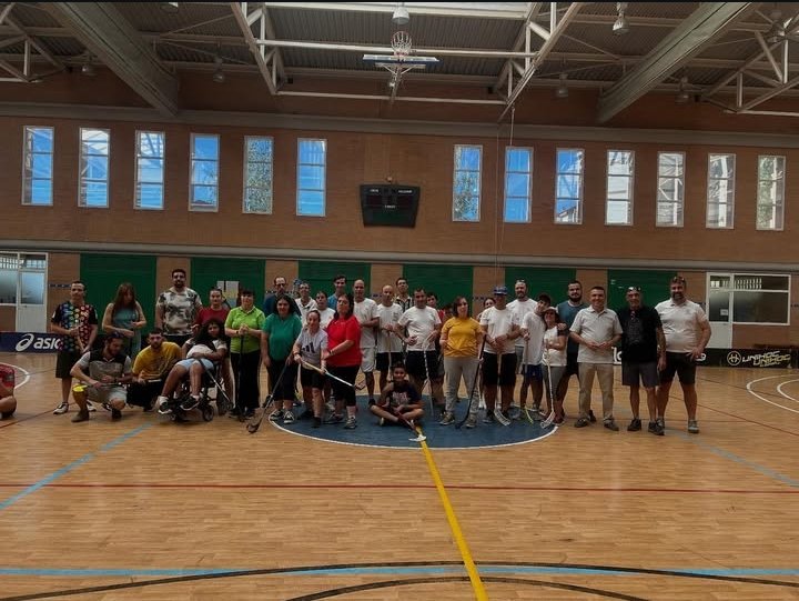 Un año más nuestro deporte presente en las fiestas del barrio Zaidín-Vergeles.  Tarde espectacular de #Floorball con deportistas de <a href="/DoceteOmnes/">Docete Omnes</a> y <a href="/HospitalariasGr/">Hospitalarias Fundación Purísima Concepción</a> Gracias una vez más!