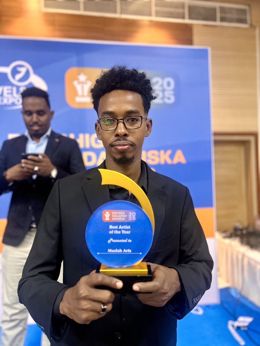 Hambalyo Nafteydaay

Best Artist Of the year 2025