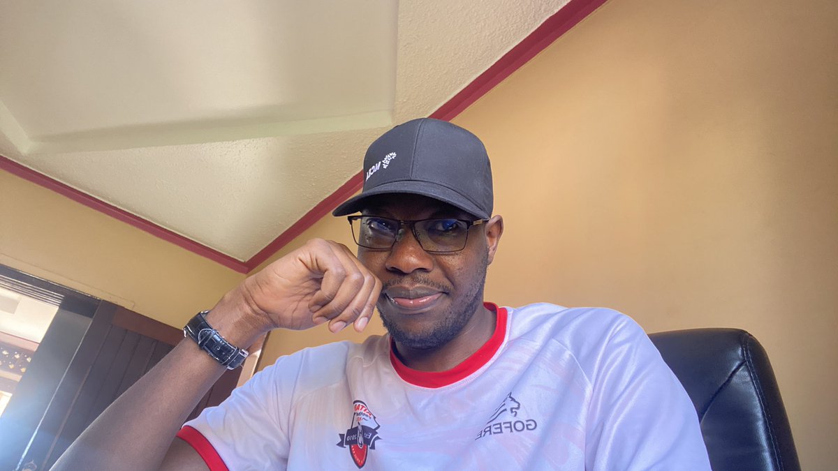 francismusoniok's tweet photo. The culture π΅π΅πΆ.. Not just reading articles, but revealing what they really sayβ¦ and reviewing how they shape my thinking. π #PersonalReads
@KitarafcHoima @ncbacare @OpiokoJ FYI associate @Ronald_Ngobi_ I have closed my laptop π #Dawatea in thinking ππ§³βοΈ https://t.co/Wdmf3HEBQF