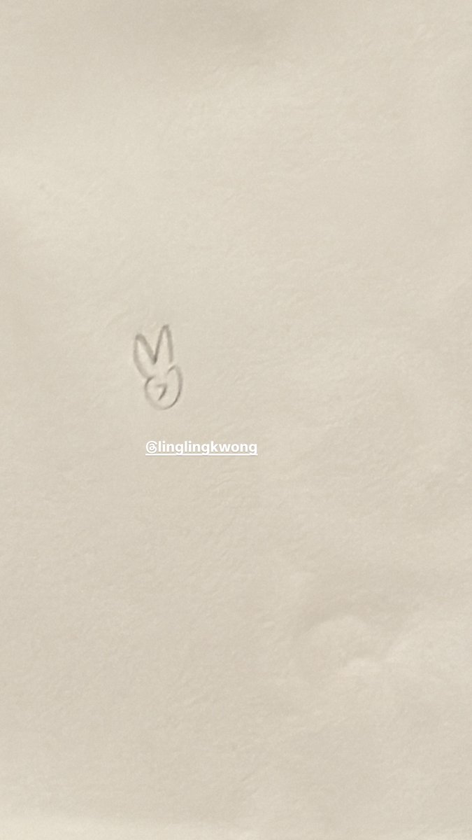 ✨V 키링 나눔✨

💙 본 게시물을  RT + 인용RT(해시포함) 하신 분 중 한 분을 추첨해 9월중 우편나눔합니다.

🌿 배송방법은 변경할 수 없습니다. 
🌿 국내주소 한정. 배송비X

🗓️ 당발은 9월 14일.

LINGORM ONLY YOU EP9
#เพียงเธอEP9