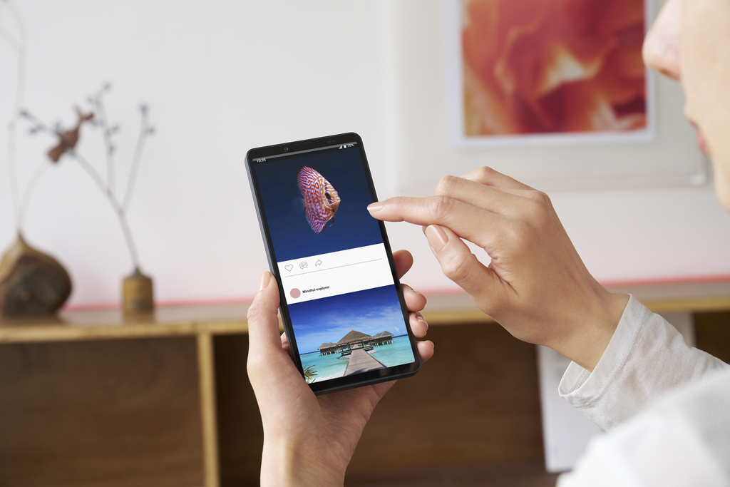 LaVocedeiBrand's tweet image. 📱 Sony unveils the new Xperia 10 VII: dedicated camera shutter button, AI with Google Gemini, 2-day battery life. 📷 Read the full article: lavocedeibrand.com/tech-novita/sm…
@Sony
@sonyitalia
@Sonyxperiait
@SonyXperiaUS
@SonyXperiaIndia
#Sony #NewSmartphones2025 #SmartphoneAI