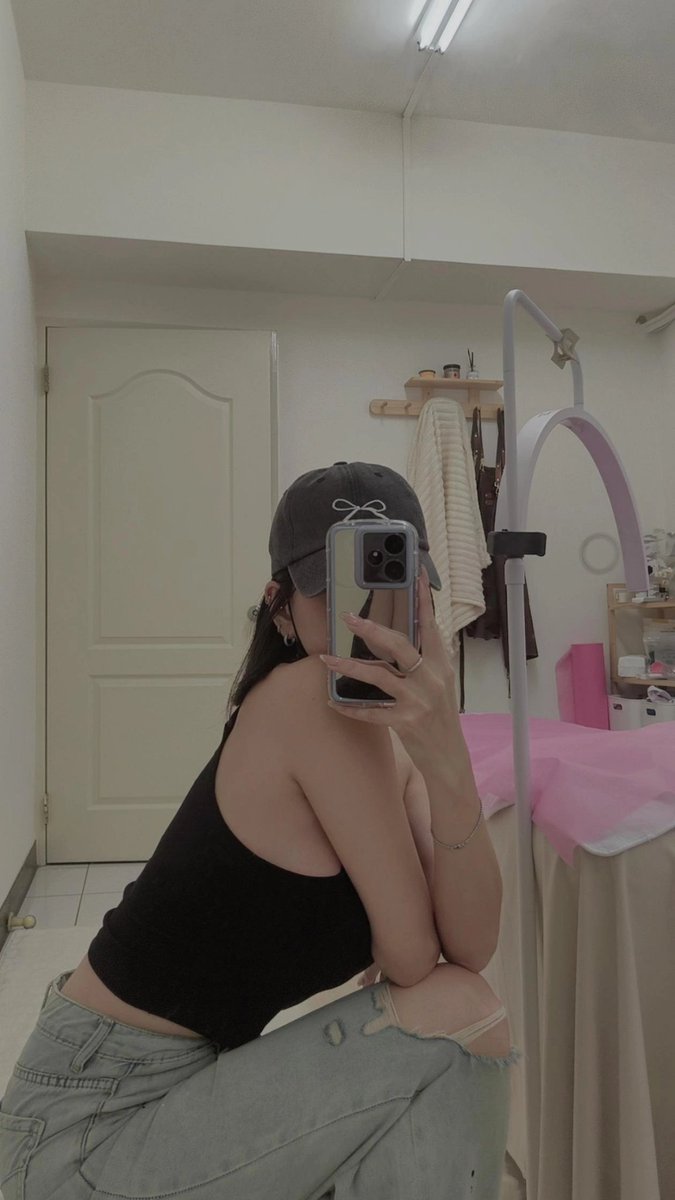 回來除毛做臉 阿妮要餓死了
#除毛 #養膚 #熱蠟 #冰肌 #外泌體 #工作室