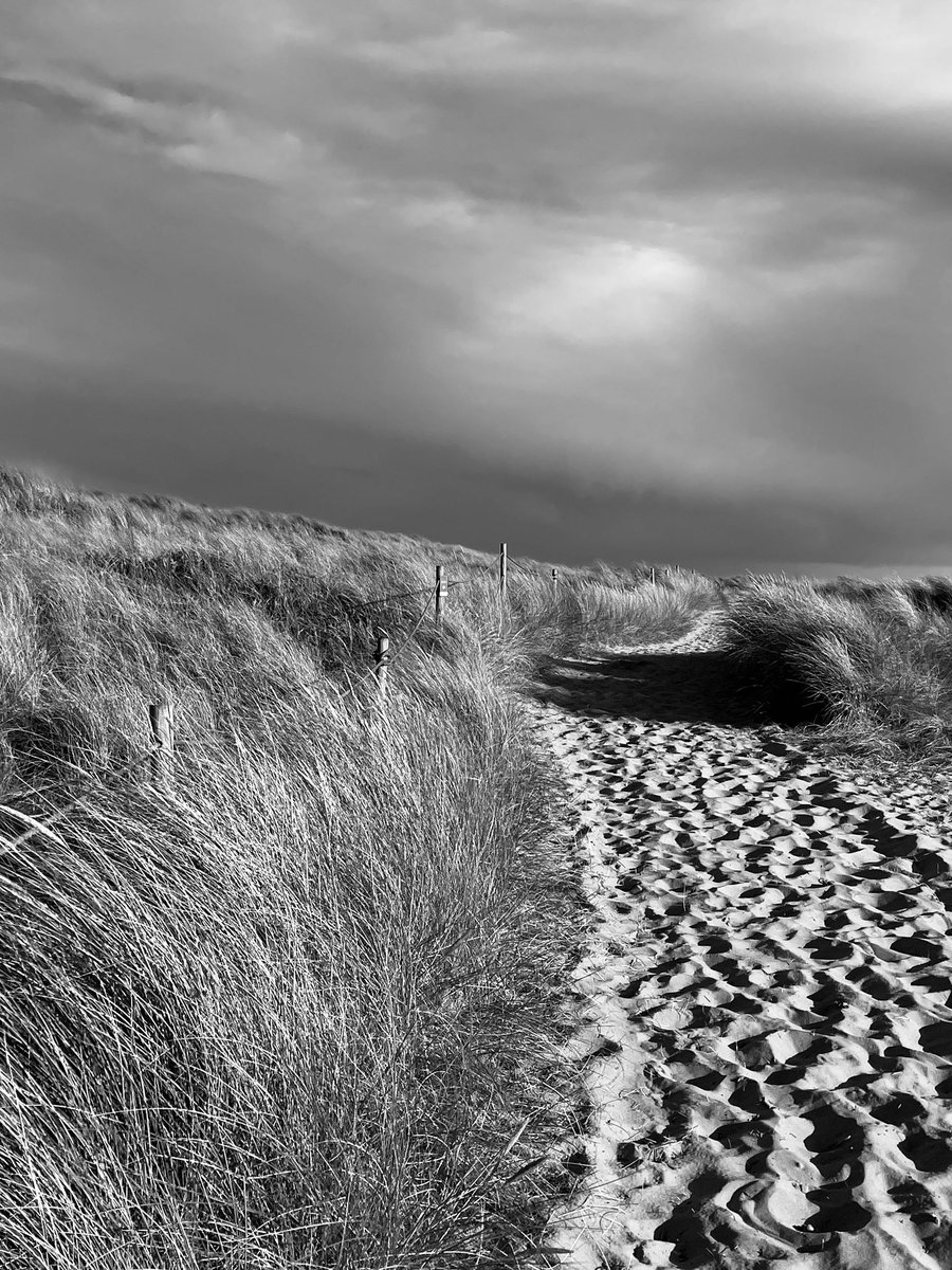 JonGibbsPhoto's tweet photo. Lovely evening at Winterton on Sea https://t.co/Knxd7GJ3uj