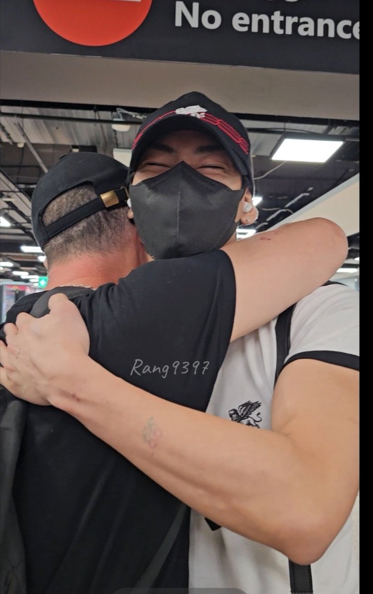 LuisVil98319060's tweet image. Nong BamBam is in Rome!
💪🇮🇹✈️🍺
I must say i am proud fan daddy!

#BamBam #뱀뱀 @BamBam1A 
@BAMBAMxBAMMIE