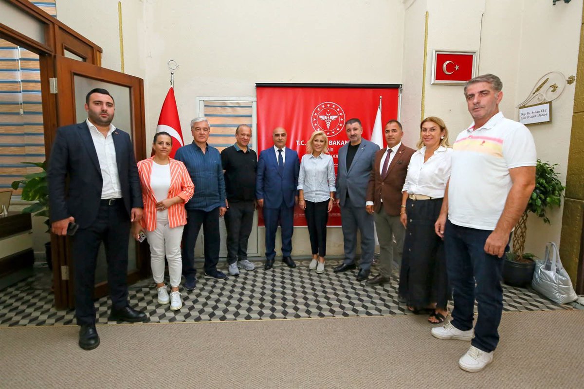 Milletvekilimiz Sn. <a href="/sebnembursali/">Şebnem Bursalı Aksoy</a>, İlçe Başkanımız Sn. <a href="/SAITBASDAS/">Mehmet Sait Başdaş🇹🇷</a> ve Gençlik Kolları Başkanımız Sn. <a href="/averhanacar/">Erhan Acar</a> ile birlikte, yeni atanan İl Sağlık Müdürü Doç. Dr. Ayhan Kula’ya hayırlı olsun ziyaretinde bulunduk.