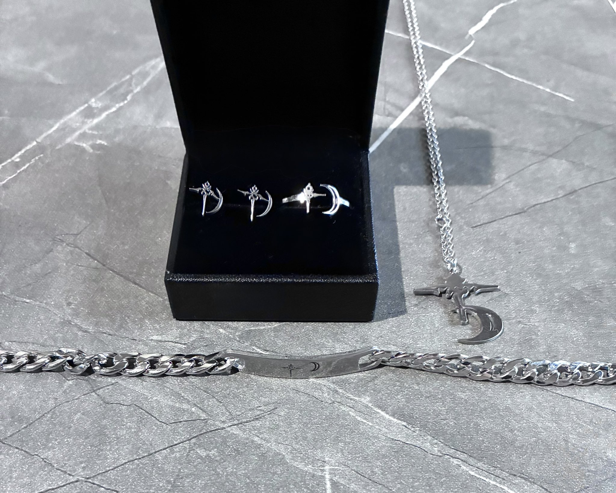 ま*な様 遺品整理　ネックレス、指輪、ネクタイピン、ブレスレット 遺品整理・生前整理 (ネックレス・ネクタイピン・ブローチ