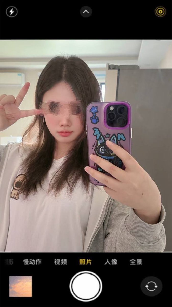 大连女大   没有去过南方，国庆想去南方旅游，蹲一个外向的旅游搭子，南方哪里好玩也可以在评论区评论，看到心动的她会找你！

我先来！南方最好玩的省份我感觉是贵州，太有意思啦！