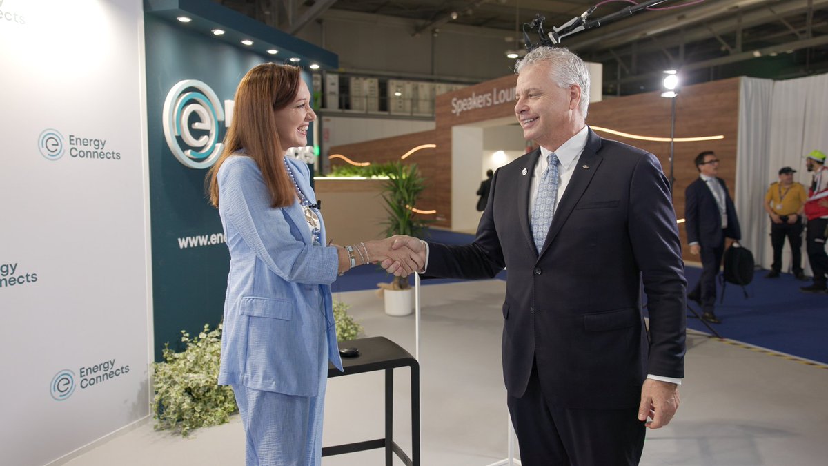 Freeman Shaheen, President of Chevron Global Gas, shared how natural gas and LNG meet rising global demand and support decarbonisation at #Gastech2025.  

Subscribe to catch his exclusive interview first: bit.ly/4gjUsfA 

#EnergyConnects #energynews #oott #naturalgas