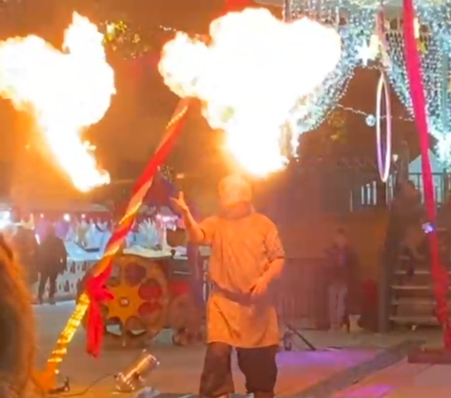 AmanecerEvents's tweet photo. Amanecer Eventos Mercados temáticos,Espectáculos Fuego,Acrobacias aéreas,Pasacalles, personajes,Títeres,Cuentacuentos,Dinosaurios,Dragones,Talleres,Oficios Artesanos,Batucada,Cabalgatas y mucho más,@CRealTurismo,@FiestasSLorenzo,@FestejosYecla,@FestesAlacant,@festesdeCS https://t.co/OKOohIdezb