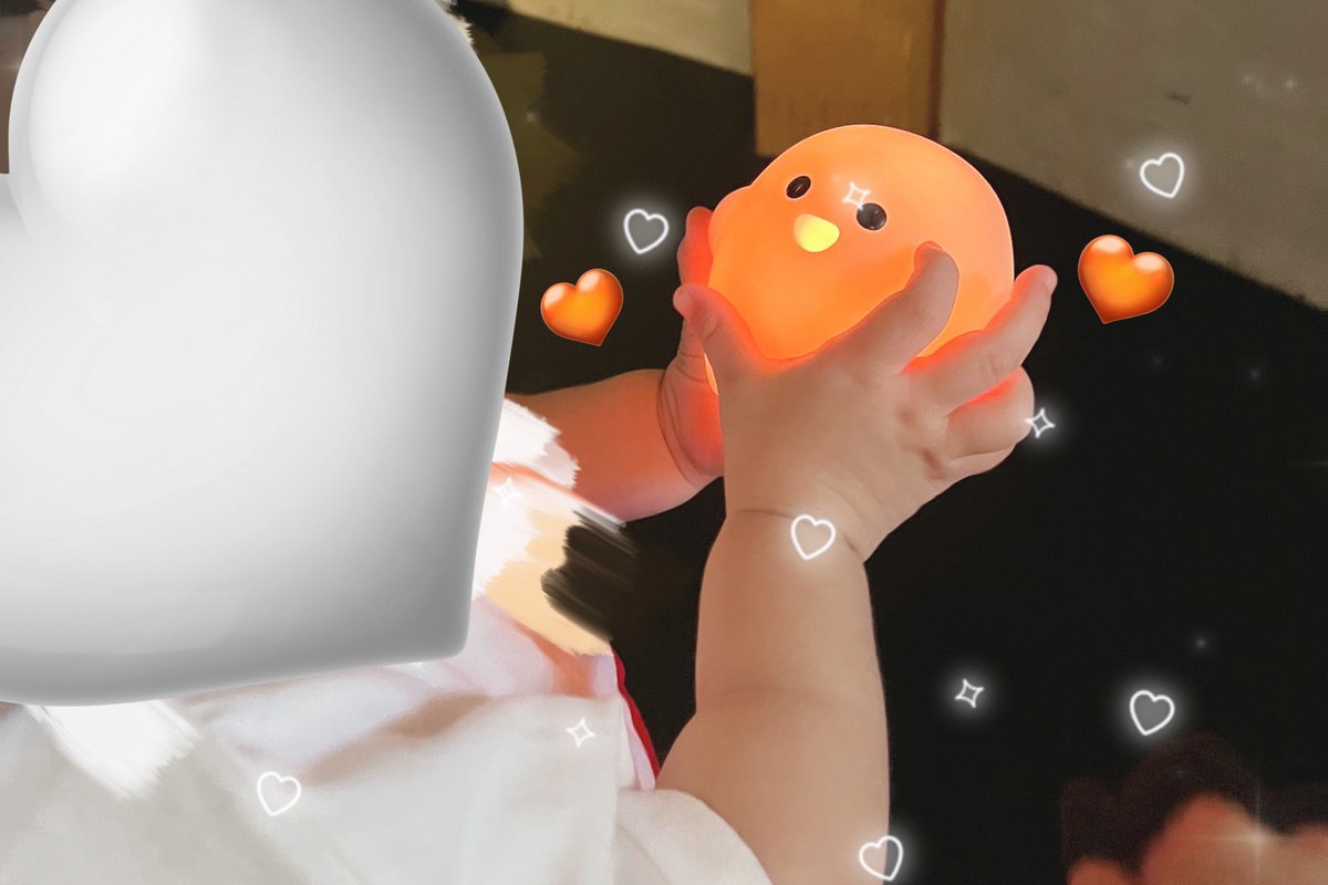 通り過ぎようとしたらタイミング良く目の前で優先枠開放されて、待ち時間0️⃣で入れたドイツパビリオン🇩🇪

娘は、大人の真似してサーキュラーちゃんを耳に当てて、音声ガイド最後まで全部聞いていた👂🏻💫

ソーセージ&amp;パン🌭、サーキュラーちゃん3体購入してほくほくで帰りました🙂‍↕️👍🏻🎶