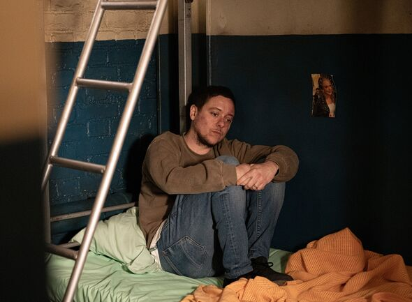 Tiinajarv's tweet photo. Meanwhile in Finland...
Matty "I may believe Robert" Barton ๐๐ is in prison, and guess who makes his 1st appearance on our tellies next week! ๐ฑ๐๐
(Yay, I finally get to see the great, big, love story of John and Aaron's. ๐๐คญ)
#Emmerdale #MattyBarton #JohnSugden #Robron https://t.co/pAJLxnwCLO
