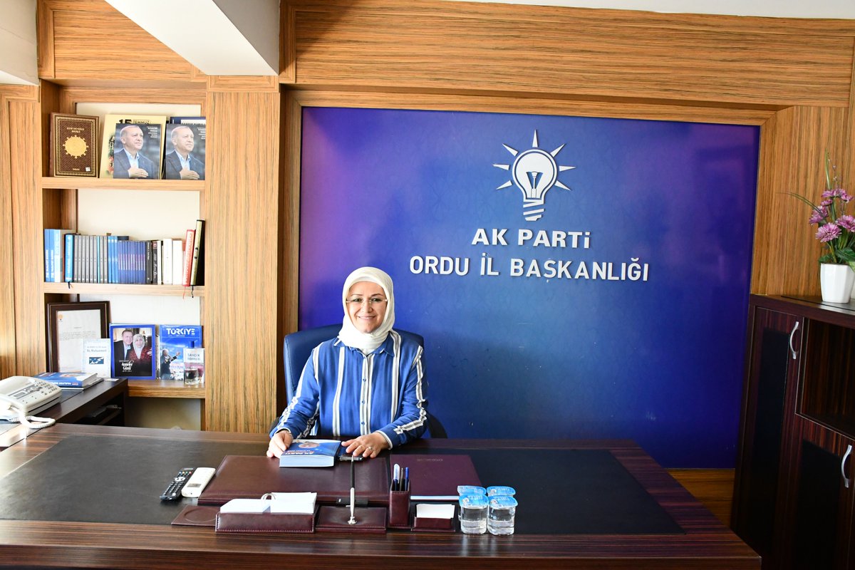 Bugün İl Başkanlığımızda, İl Yönetim Kurulu Üyemiz Sn. Hülya Korkmazgil Bahadır, nöbetçi başkan olarak vatandaşlarımızın talepleriyle ilgilenecektir.

 📍Selimiye Mah. Buharalı Şeyh Şakir Efendi Cad. Vakıf İş Hanı Kat:4, Altınordu/Ordu

☎️ 0452 214 2417