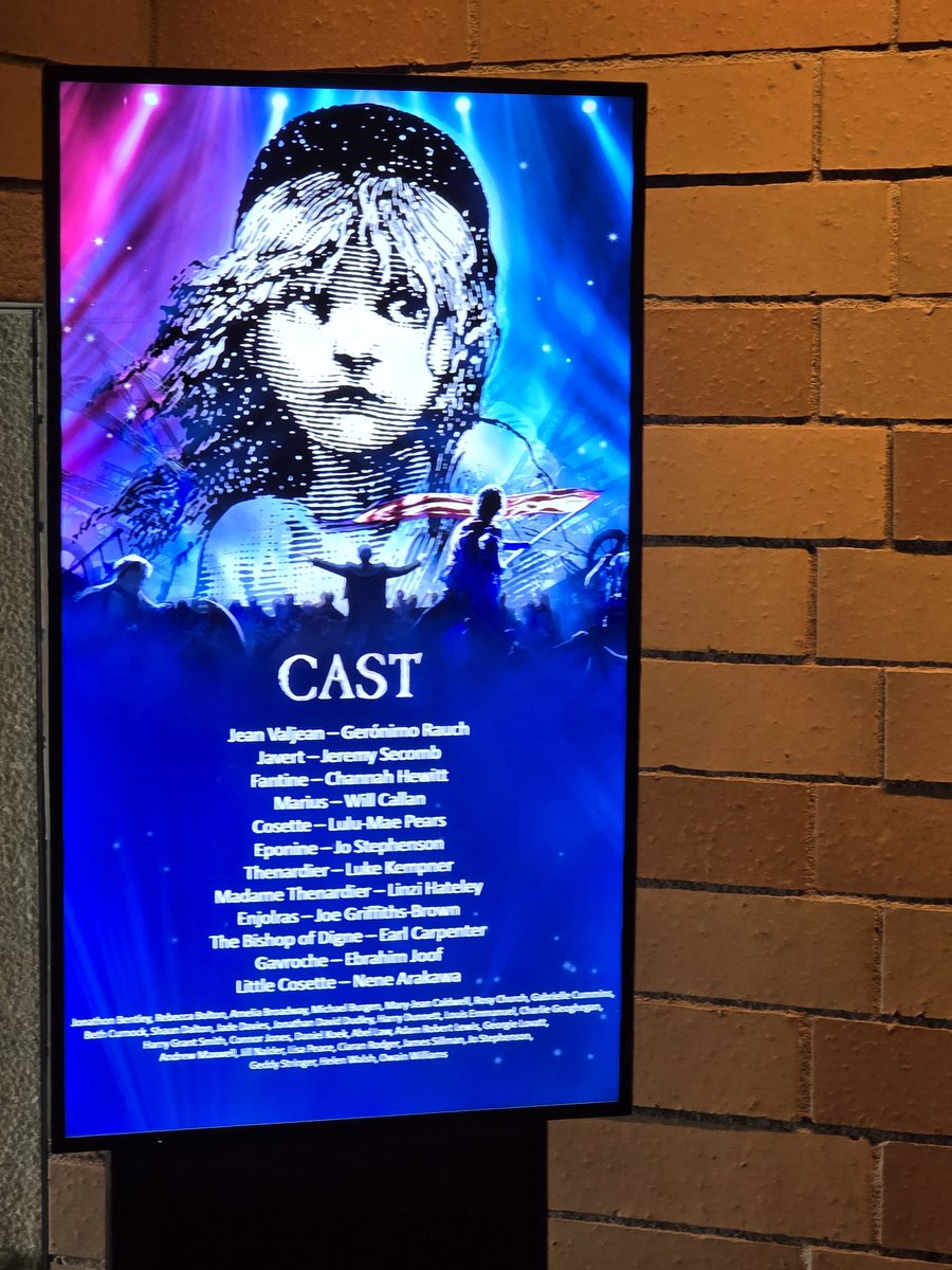 megsleaves's tweet photo. English version for the first time since the West End. 

レ・ミゼをた！ん！の！う！
舞台も良いが、このコンサートVerも聞き応えあるので楽しかった🥰
写真撮れるのも良きでした！
Bravoーーー！

#LesMiserable 
#worldtourspectacular
#フェステイバルホール https://t.co/31tDBsqFTQ