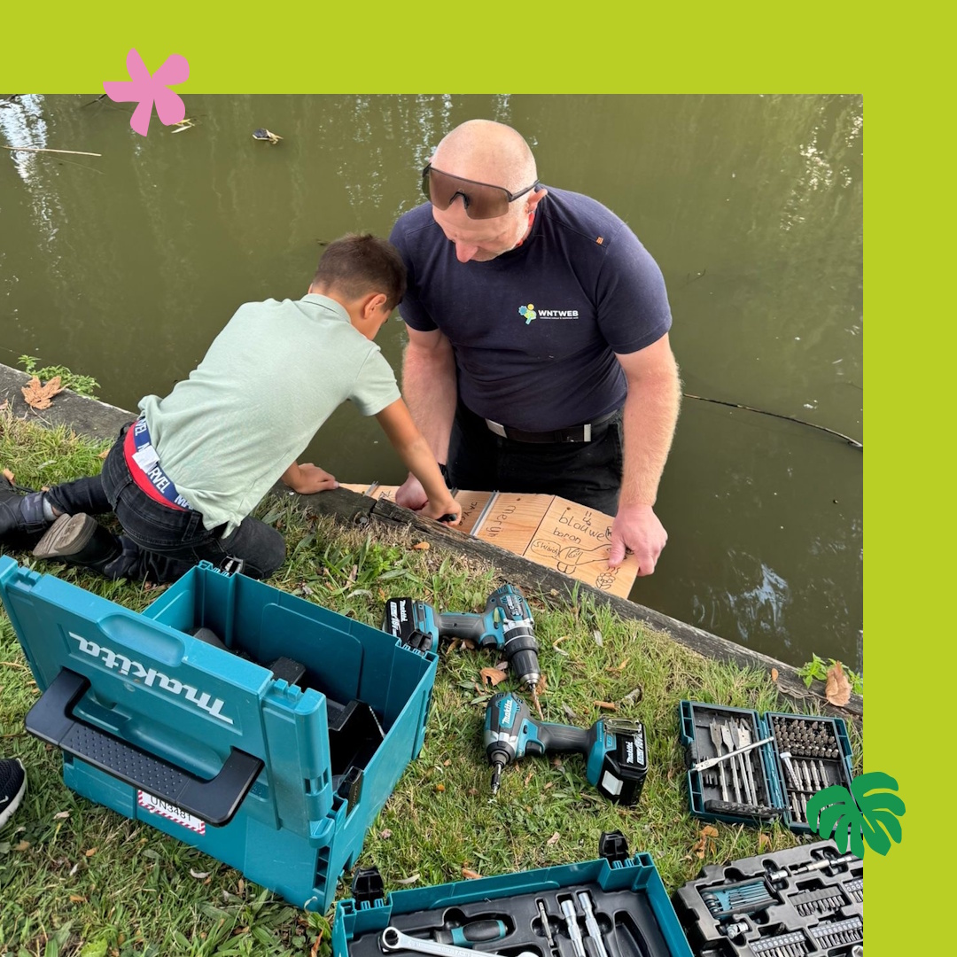 In opdracht van Gemeente Westland maken we bij WNTweb maar liefst 200 faunatrappen, samen met kinderen van de verschillende BSO's. Bij elke BSO-locatie hangen we een trap aan de beschoeiing en de rest van de faunatrappen worden geplaatst door Natuurlijk-Westland (KNNV). #educatie