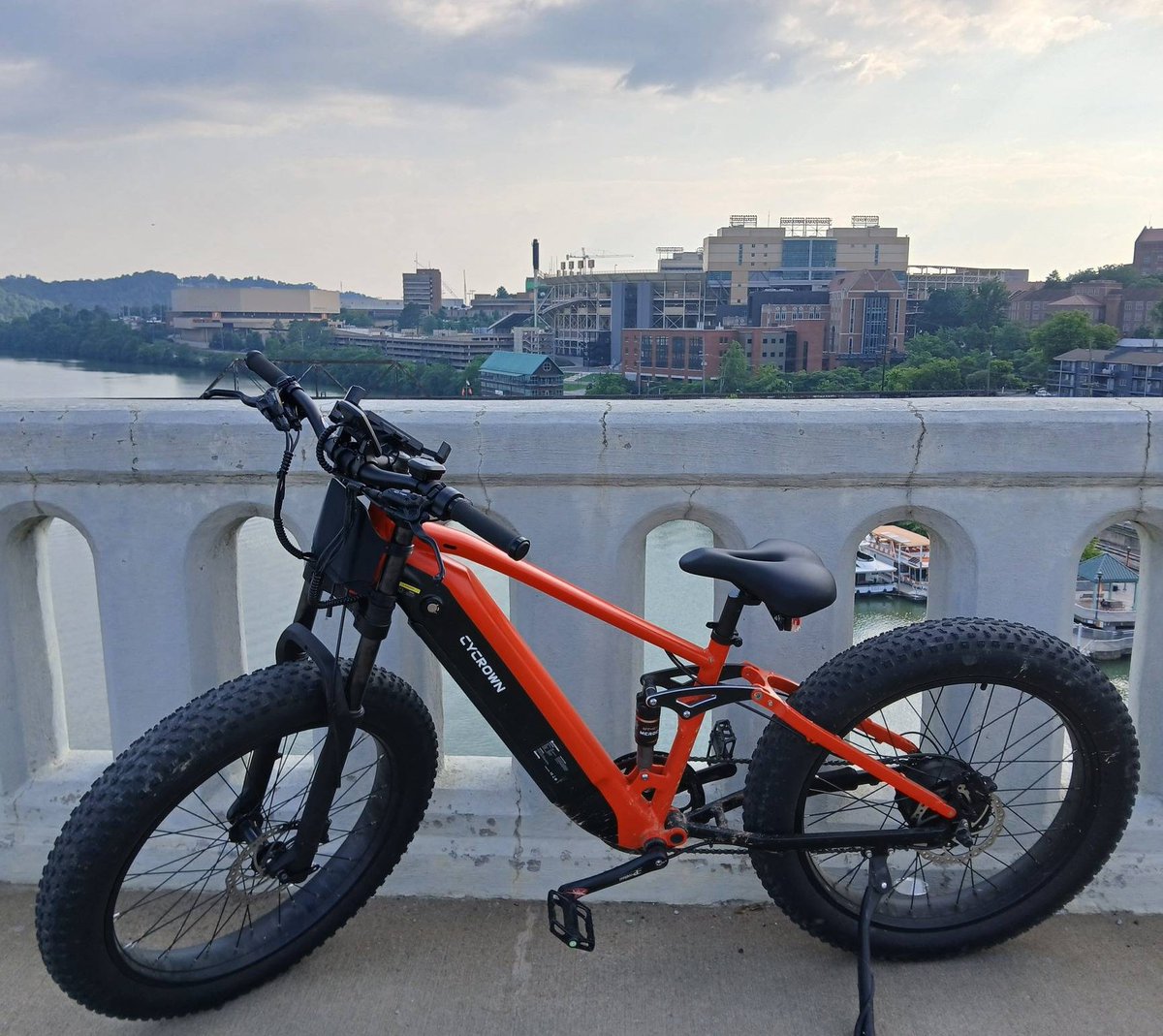 CycUltra, conquering the city and beyond! 🌆 Loving the ride and the view. ✨
📷Kyle
Buy Yours: bit.ly/3VdwmcV

#CYCROWN #CycUltra #ebike #RideCYCROWN #ebikelife