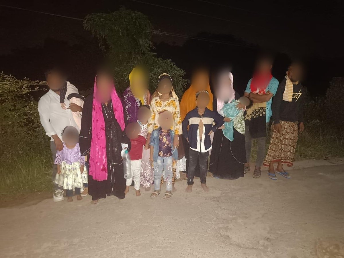 himantabiswa's tweet photo. They entered without permission,❌ we Pushed Back with precision ✅

In the wee hours, 39 illegal infiltrators PUSHED BACK from Sribhumi sector back to Bangladesh.

We will hunt down every illegal infiltrator and send them back to their origins. Assam is NOT your breeding ground. https://t.co/Mxr6PptvZT