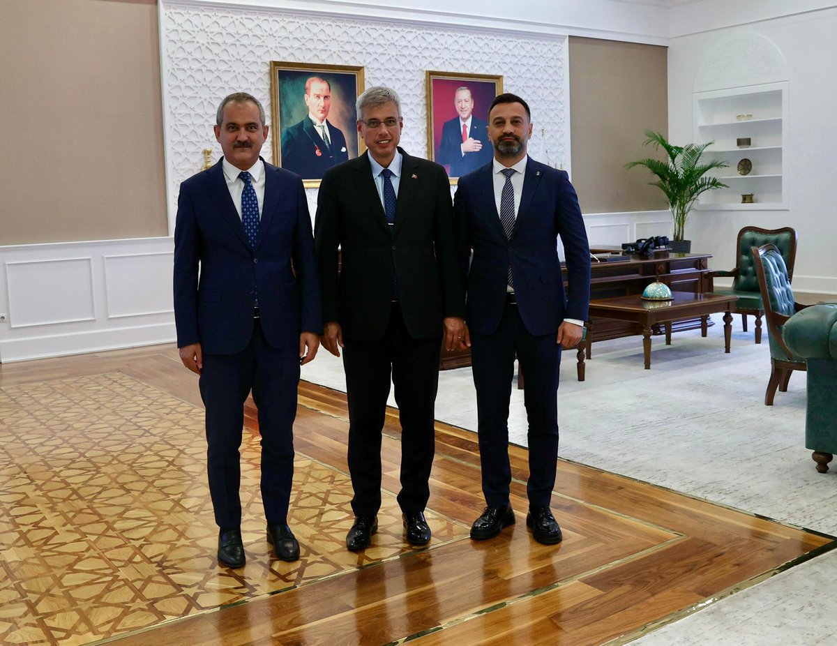 Ordulu hemşehrilerimizin sağlığı bizim için her şeyden önemli, her şeyden değerli. 
Ordu’muz; hizmete aldığımız, yapımı devam eden ve projelerini tamamladığımız sağlık yatırımları ile güçlü, donanımlı, nitelikli ve kolay erişilebilir sağlık altyapısına kavuşuyor:👇
✅ Ordu Şehir