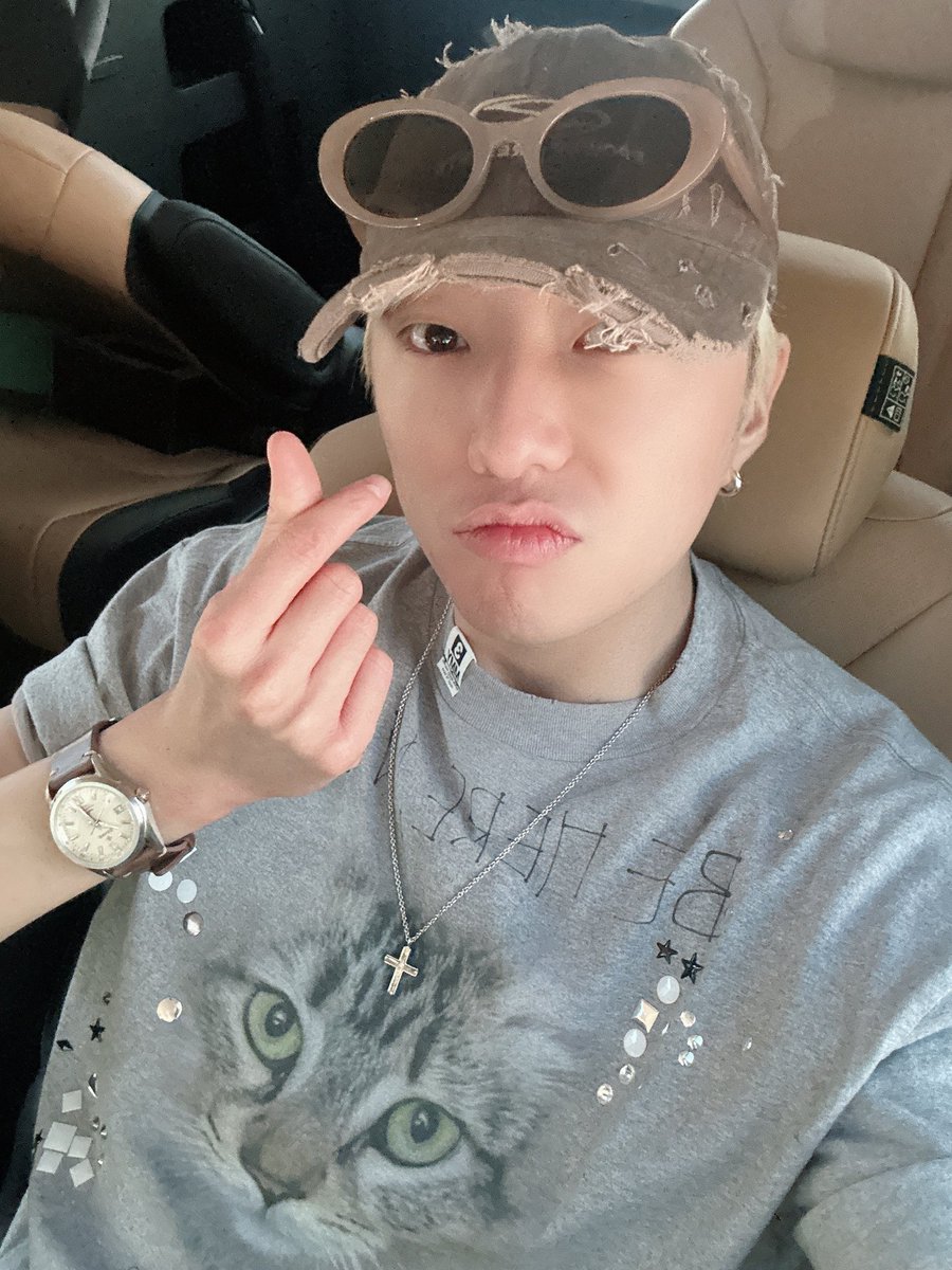 innercircleww's tweet photo. 250912 Yoon Weverse Post 

Thanks to you, I'm recharged today!! Thank you 💙

And I'm sorry to Inseo who are hurt by the cancellation of the Jakarta concert We will go to Jakarta to meet you soon 😭

#YOON #강승윤 @official_yoon_
#WINNER #위너 @yg_winnercity @yginnercircle https://t.co/0bVrkFTmVF