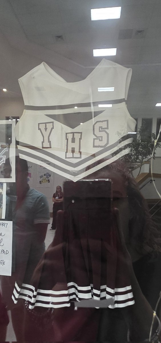 It was so wonderful to be back on the Reservation to see my former student/cheerleader, Abigail Tarango  be the YHS Honored Ex...and getting ready for our 40th high school reunion from YHS Class of 86!