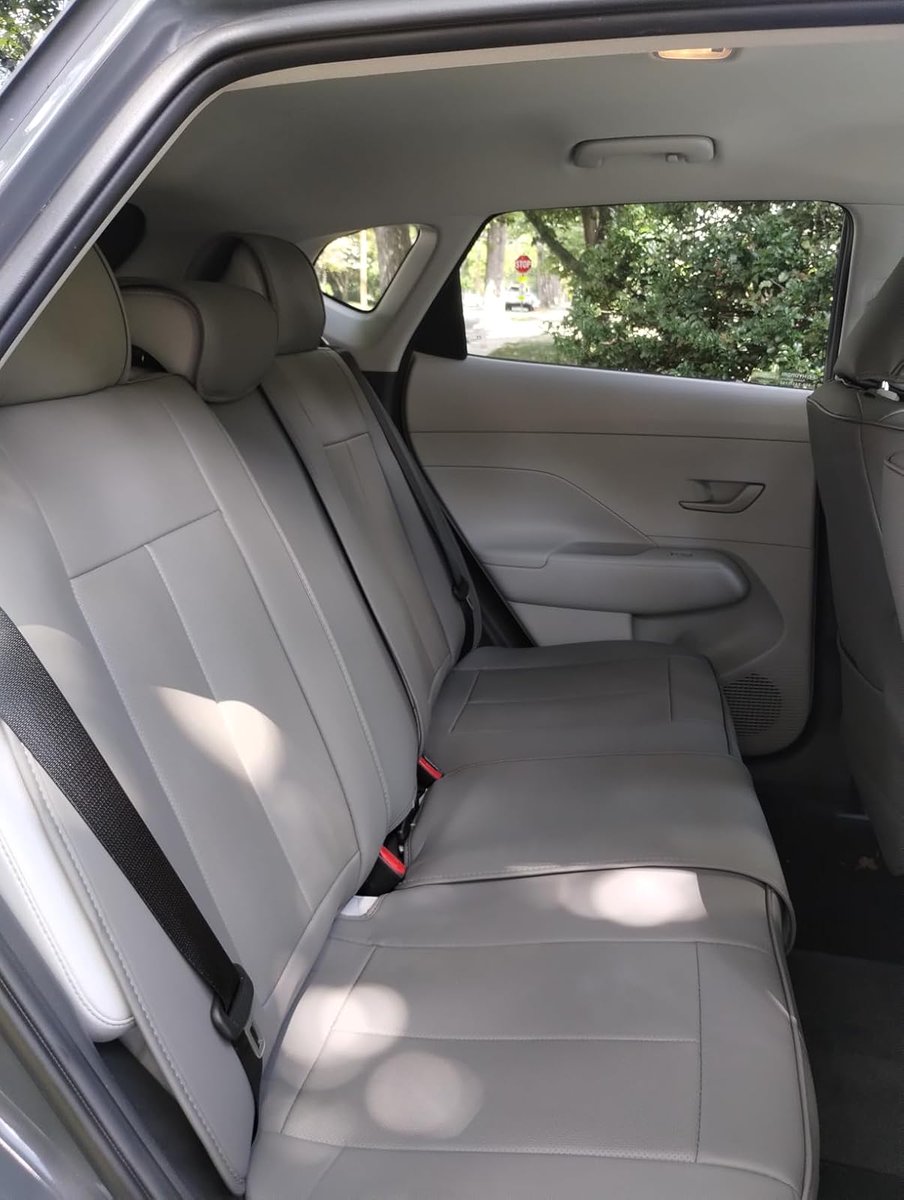 CoveradoAuto's tweet image. ❤️‍🩶Thank for Yrless sharing:
——————————————————————
😎Nice material, very comfy. I bought these to cover the white cloth seats that came with my used 2025 Hyundai Kona SEL.