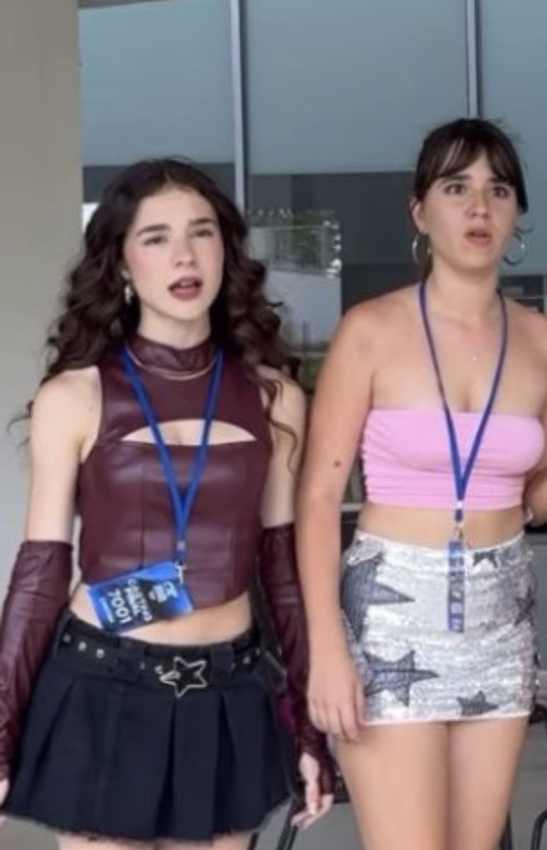 Este año sin duda voy con ellas. Cristina y <a href="/salmadediego_/">salma</a>. No hay mas que ver la foto para definirlas. Una tan perfecta, tan correcta, tan salgo con cara rara pero aún asi salgo perfecta. Y la otra tan energia caotica, tan natural, tan graciosa, tan luchadora #OT2025