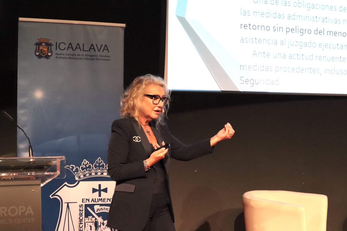 Todas las claves de la sustracción internacional de menores, por la presidenta de la AEAFA, <a href="/lopezmuelasv/">Lola López-Muelas</a> en #Vitoria.