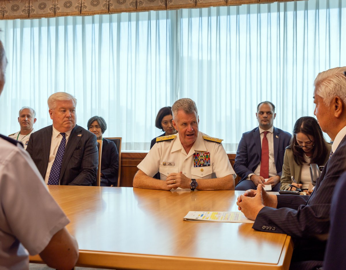 Every 🇺🇸🇯🇵 Alliance exercise and training enhance our warfighting skills and reaffirms our commitment to a free and open Indo-Pacific. And while our troops kicked off the largest-ever Resolute Dragon joint exercise yesterday, today <a href="/ModJapan_jp/">防衛省・自衛隊</a> Minister Nakatani and <a href="/USNavy/">U.S. Navy</a>