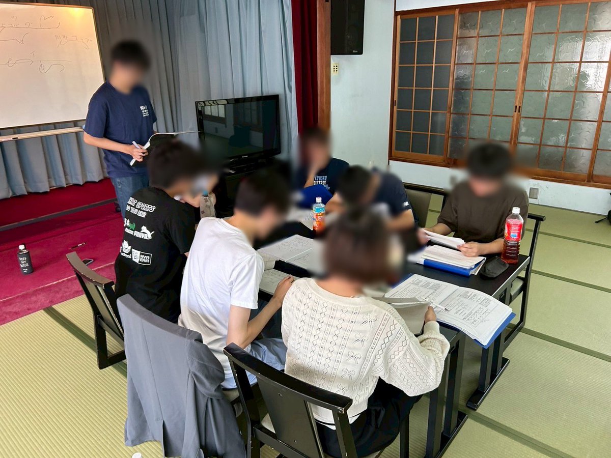 kandaisokkibu's tweet image. 先日、滋賀県で2泊3日の夏合宿を行いました

3日間各々の目標に向かって速記の練習に打ち込みました✍️
琵琶湖に入ったり、花火をしたり夏らしいこともしました☀️