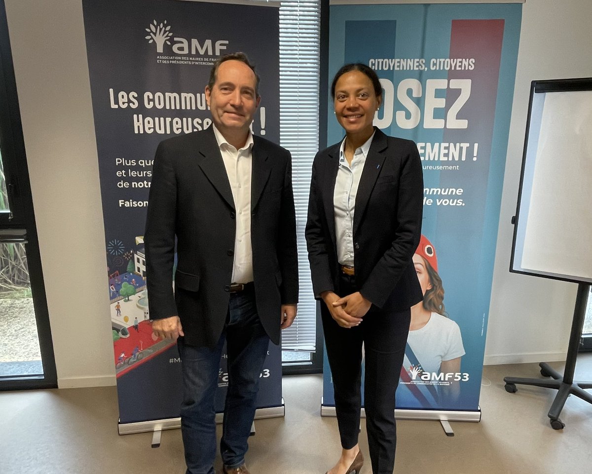🇫🇷Première réunion de travail entre <a href="/BalandraudJoel/">Balandraud Joel</a> et <a href="/NadegeBaptista/">Nadège Baptista</a> <a href="/Prefet53/">Préfète de la Mayenne</a>, assurément déterminée à être à l’écoute des #élus et à faciliter l’action publique locale au service des habitants <a href="/l_amf/">AMF | Association des maires de France</a>