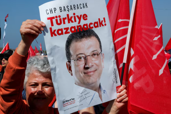 Explainer: Why is Turkey's main opposition party facing a year-long legal crackdown? reuters.com/world/middle-e…